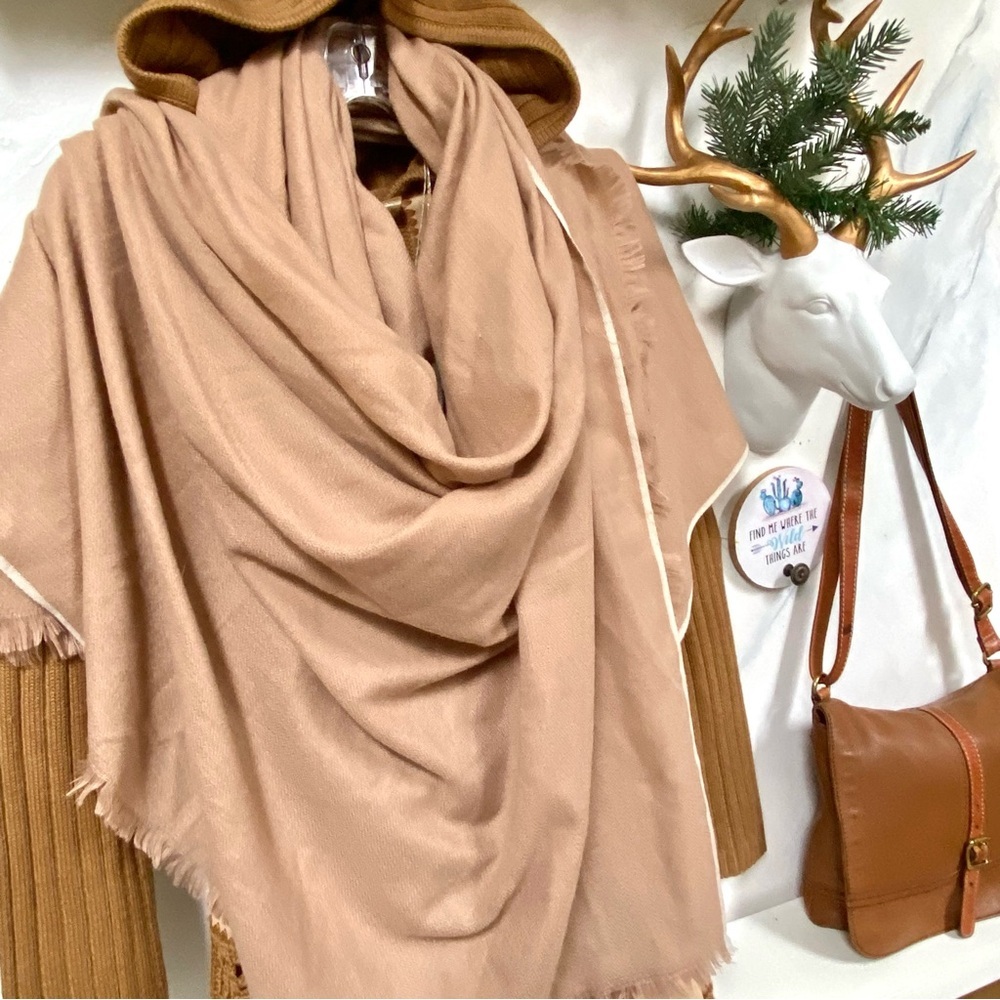 ZARA large blanket scarf/body wrap w cottage cabin vibe - Picture 2 of 13